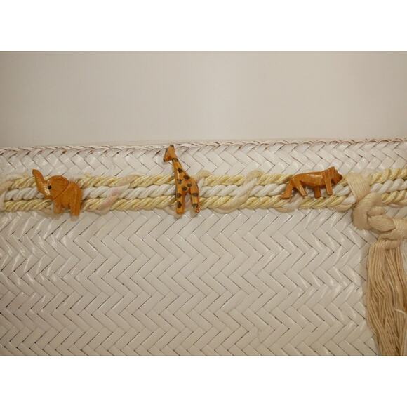 VTG OGGI DOMANI Straw Clutch Purse Handbag Cream with Carved Animals Fringe - Picture 3 of 16